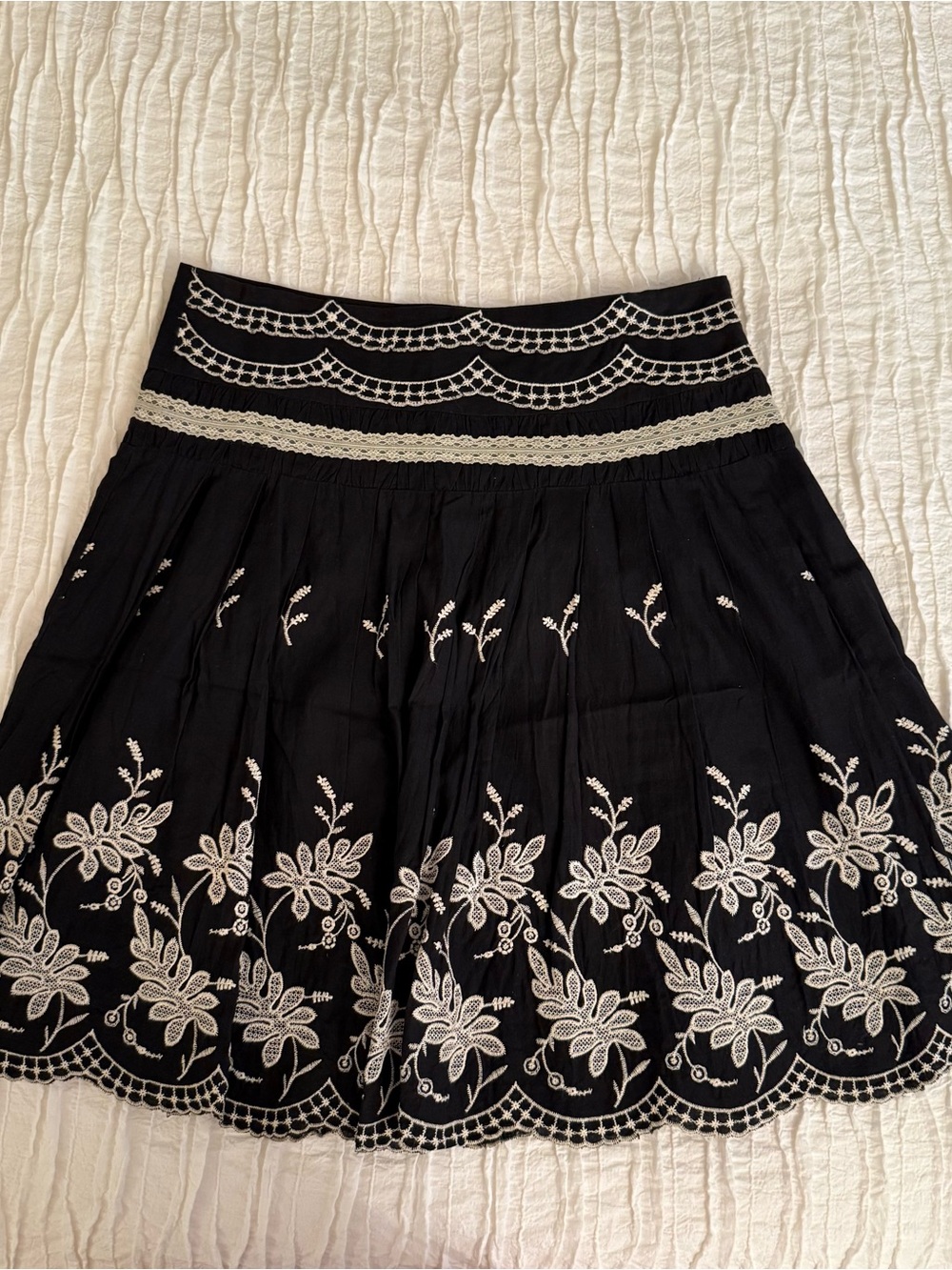 Vintage Y2K Black Cotton A-Line Skirt with Cream Embroidery, Scalloped Trim